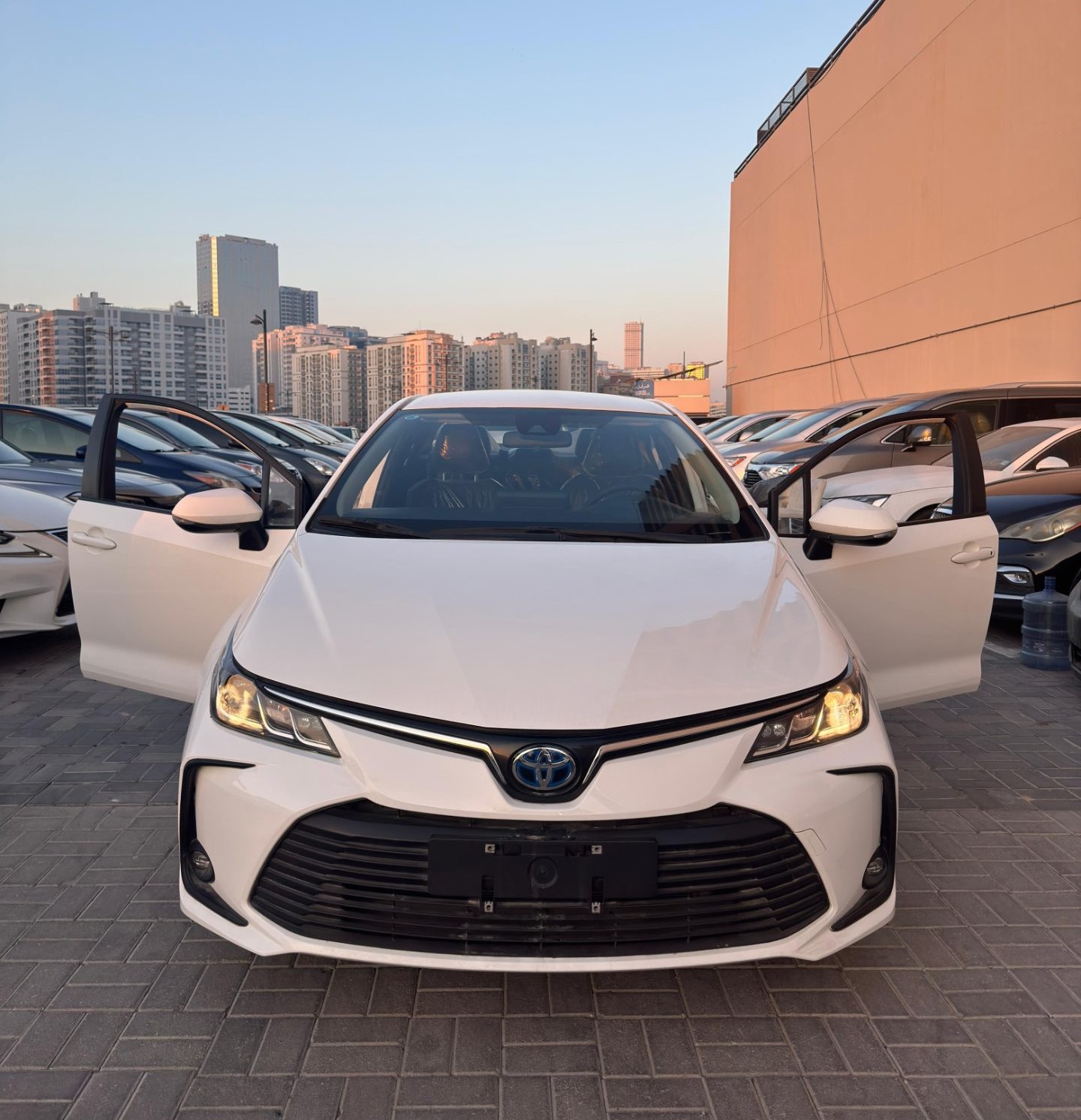 2022 Toyota Corolla Hybrid | GCC Specs | Ultra-Low Mileage
