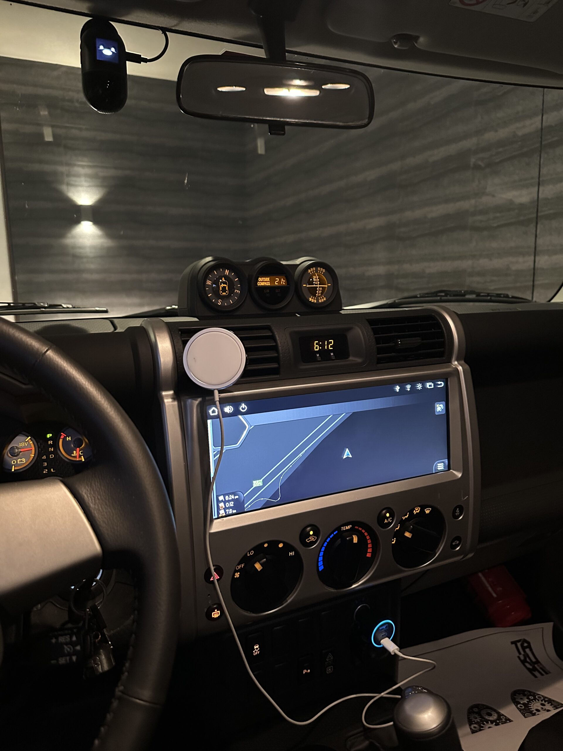 2023 Toyota FJ Cruiser photo 4