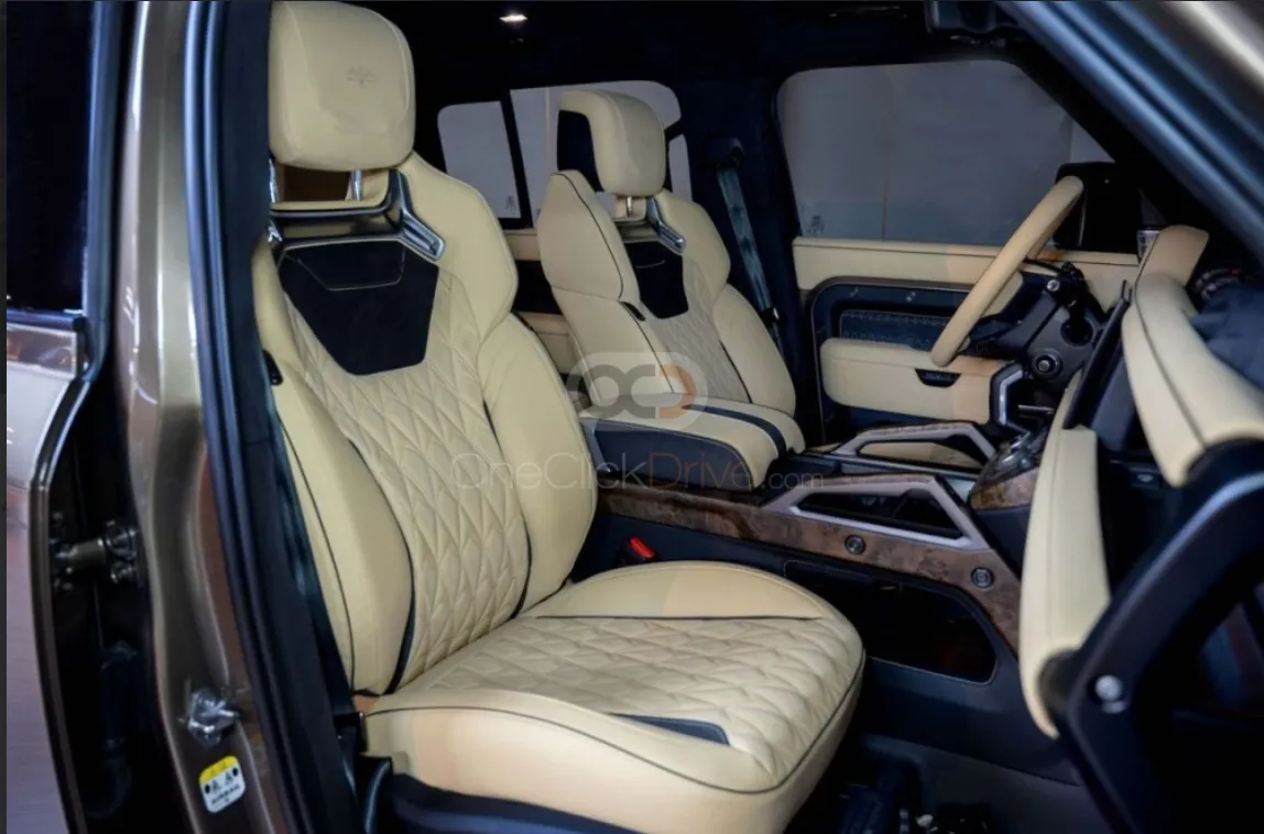 2024 Land Rover Defender photo 2