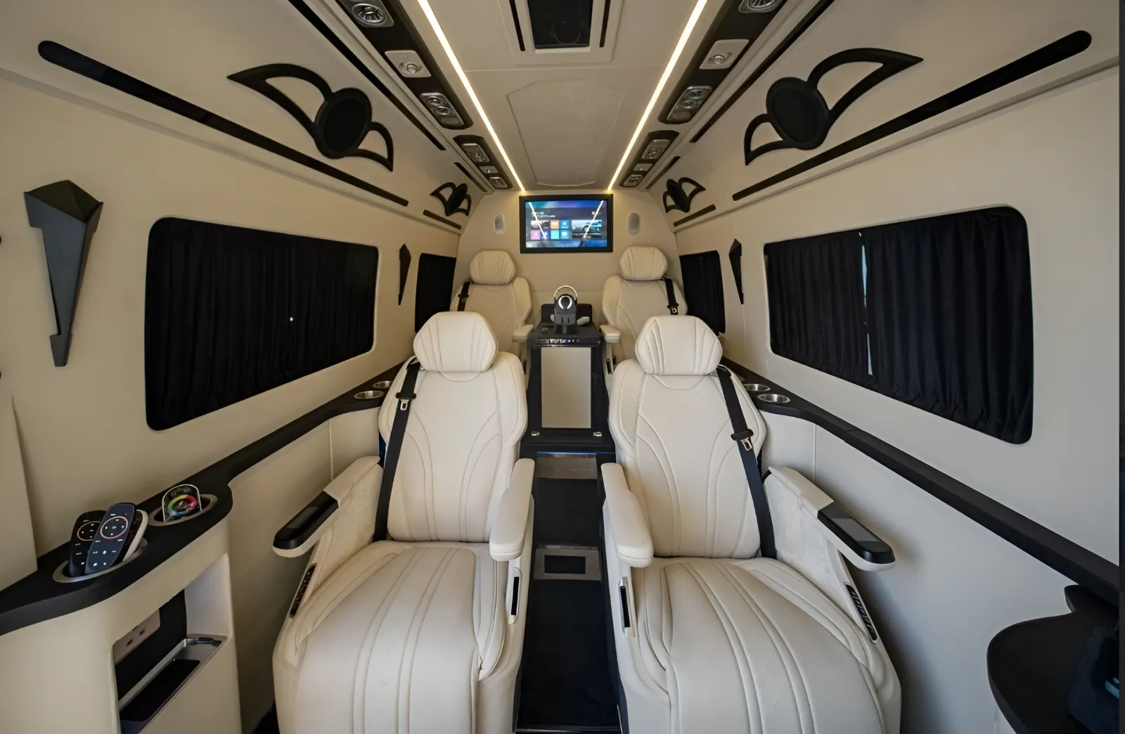 2023 Mercedes-Benz Sprinter photo 4