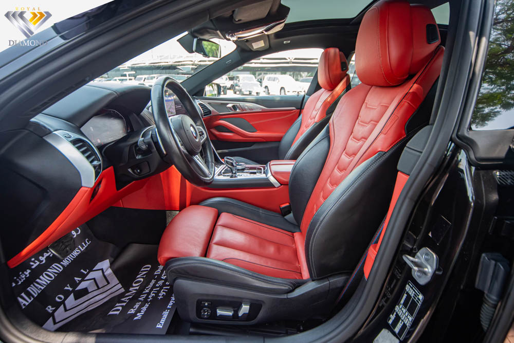 2023 BMW M8 photo 3