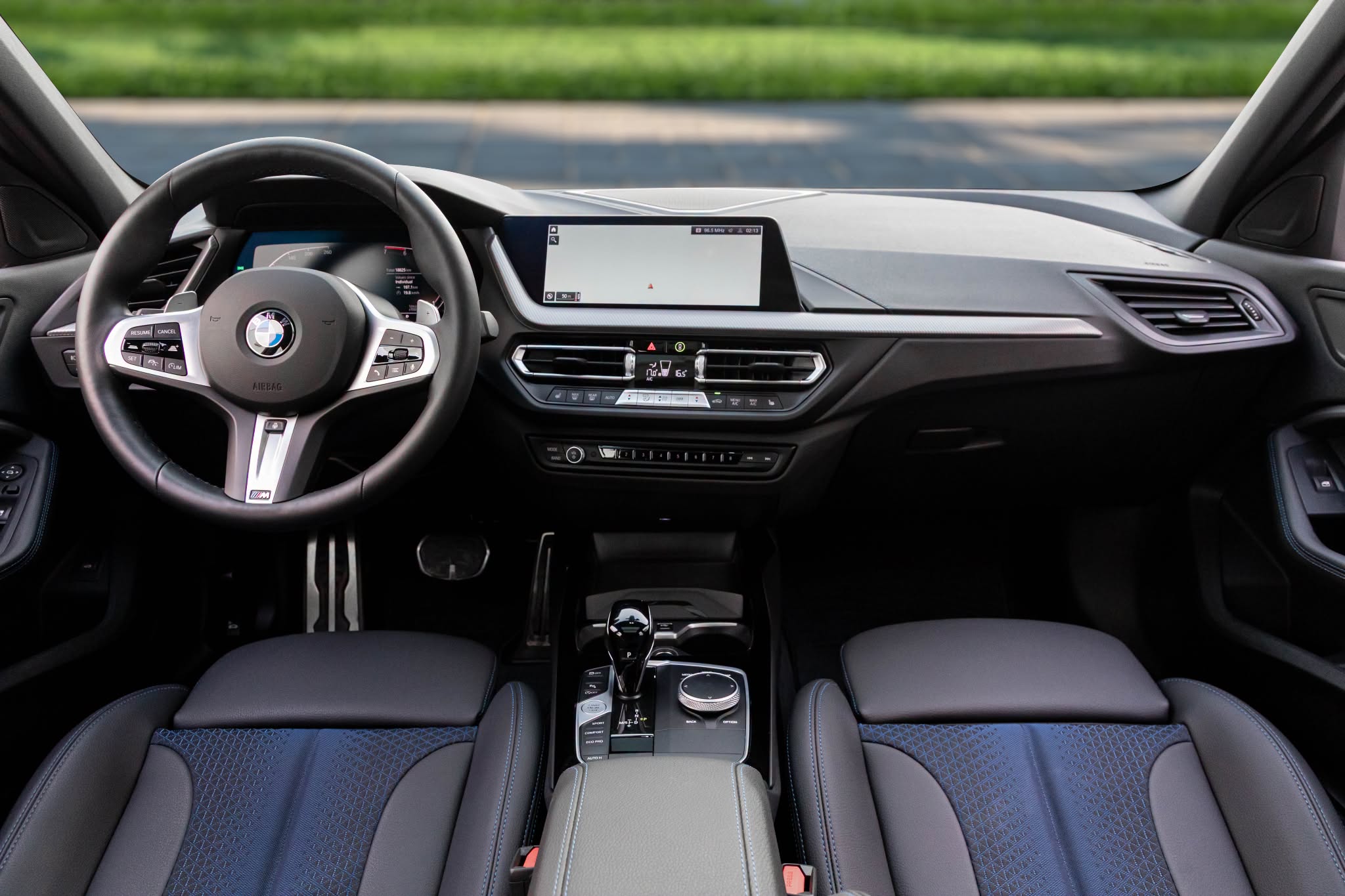 2024 BMW 120i  photo 4