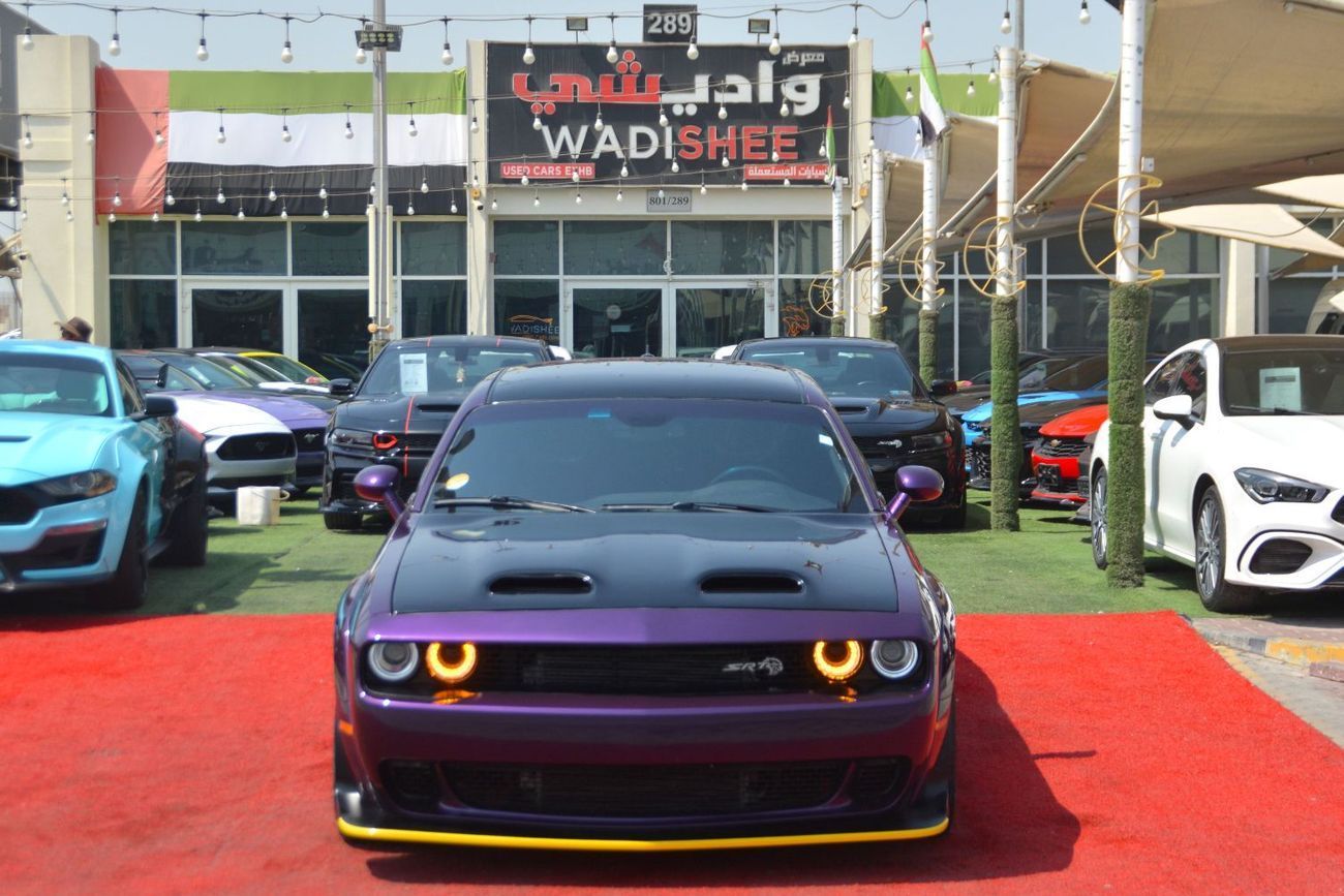 2019 Dodge Challenger photo 2