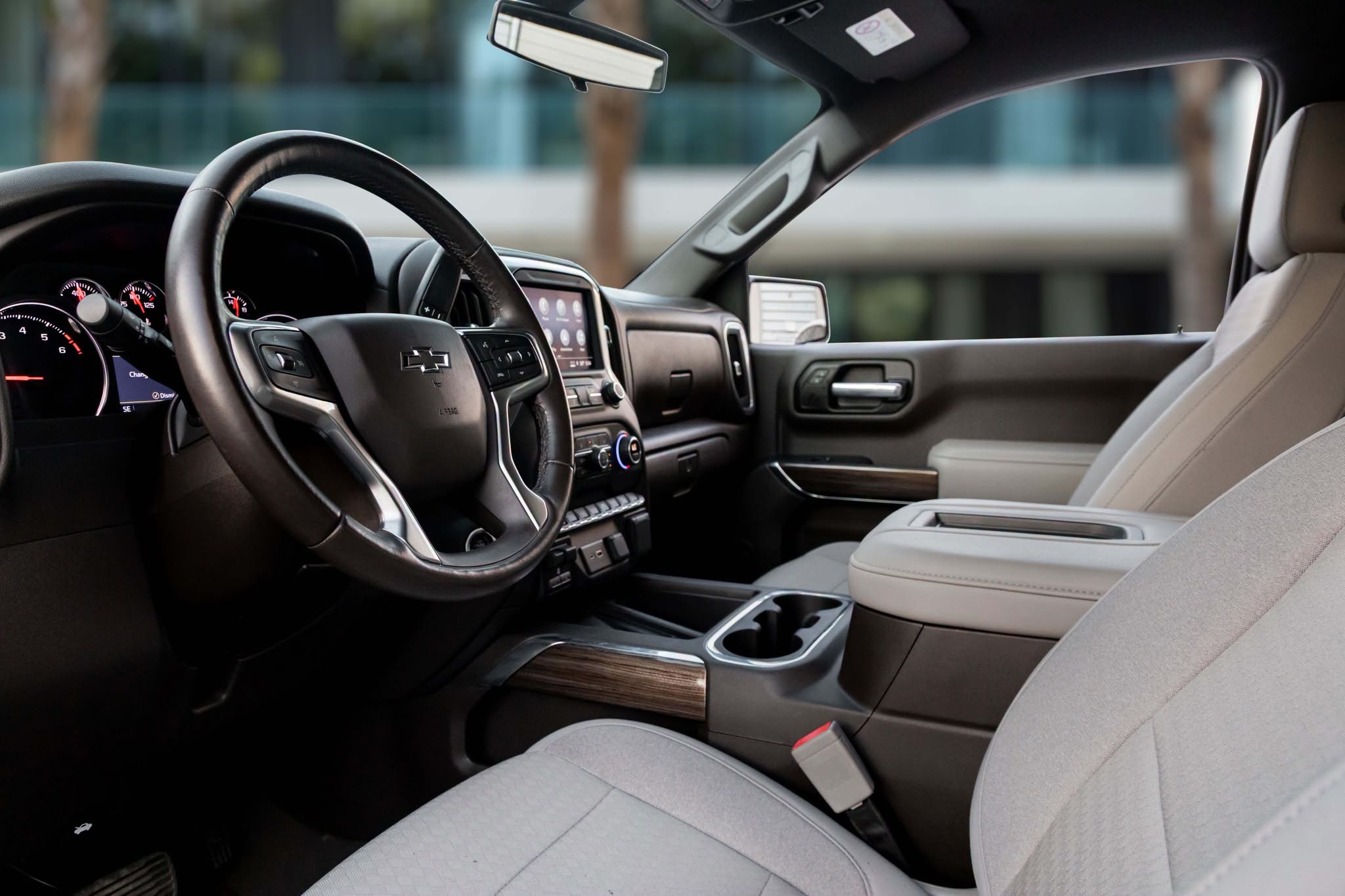 2021 Chevrolet Silverado photo 3