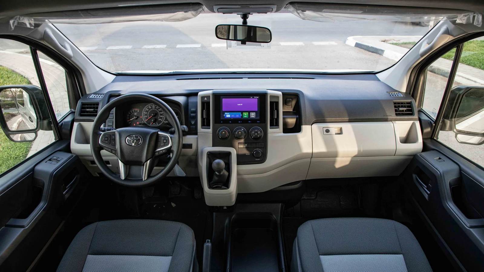2026 Toyota Hiace photo 3