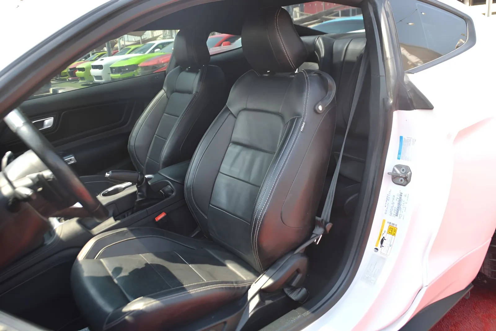 2021 Ford Mustang photo 4