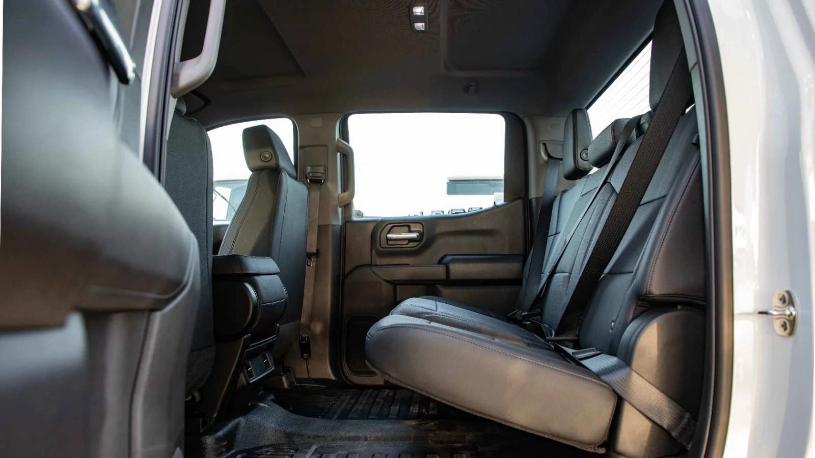 2025 Chevrolet Silverado photo 5