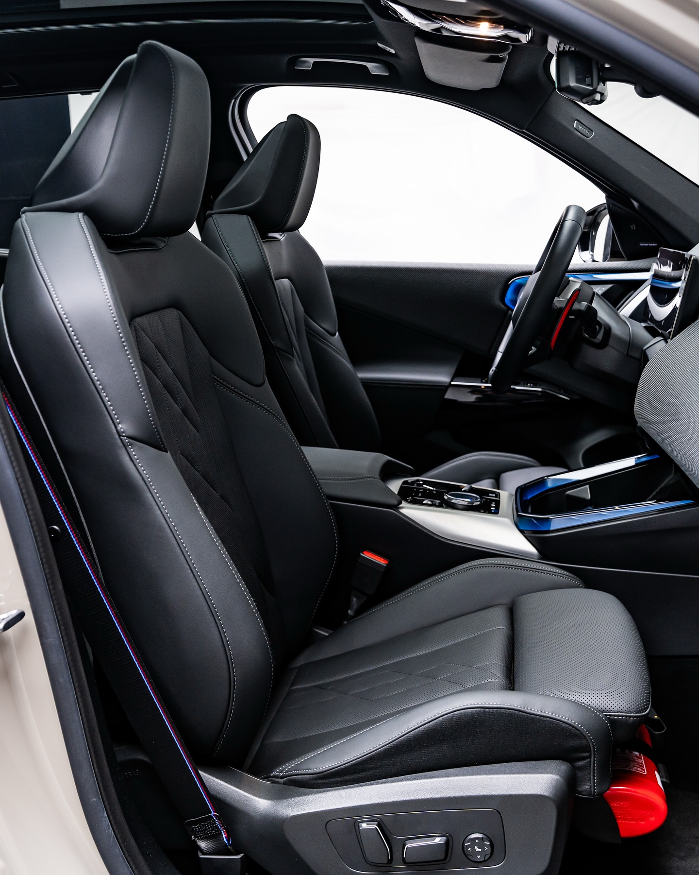 2025 BMW X3 photo 3
