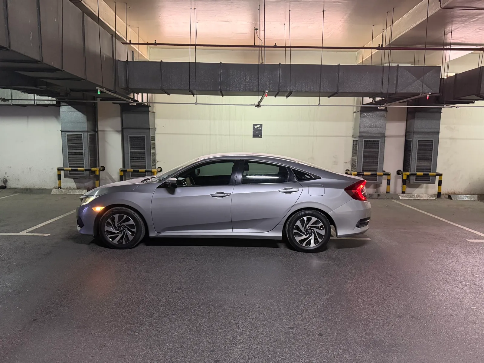 2017 Honda Civic photo 2