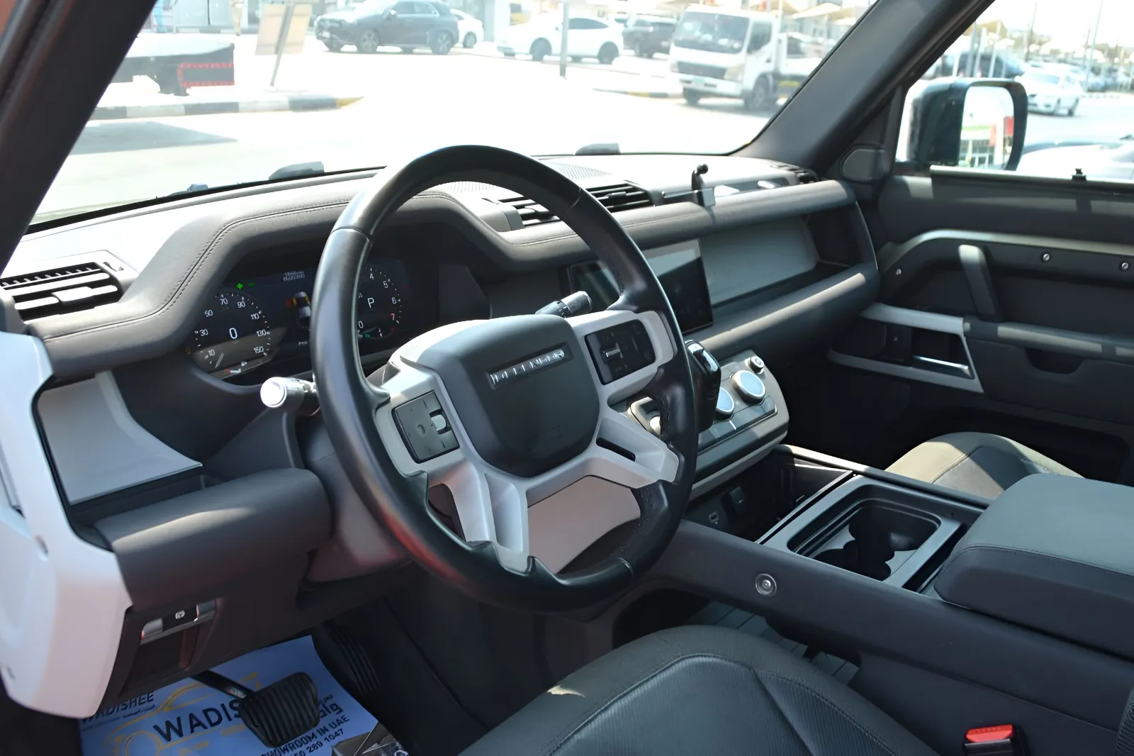 2020 Land Rover Defender photo 3