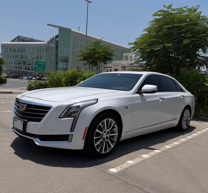 2017 Cadillac CT6 photo 2