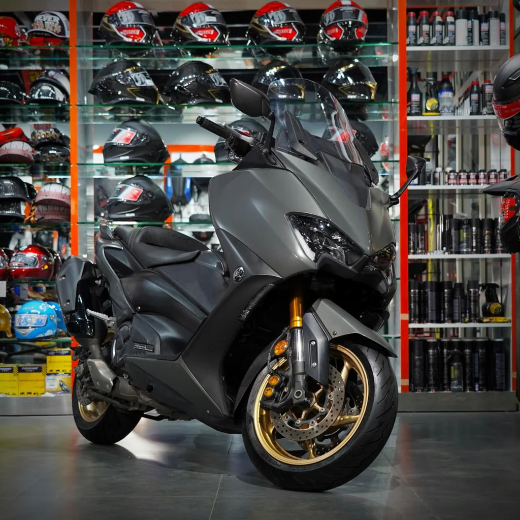 Yamaha TMAX 560