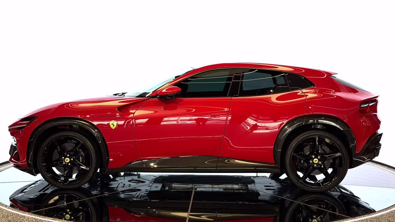 2026 Ferrari Purosangue photo 3