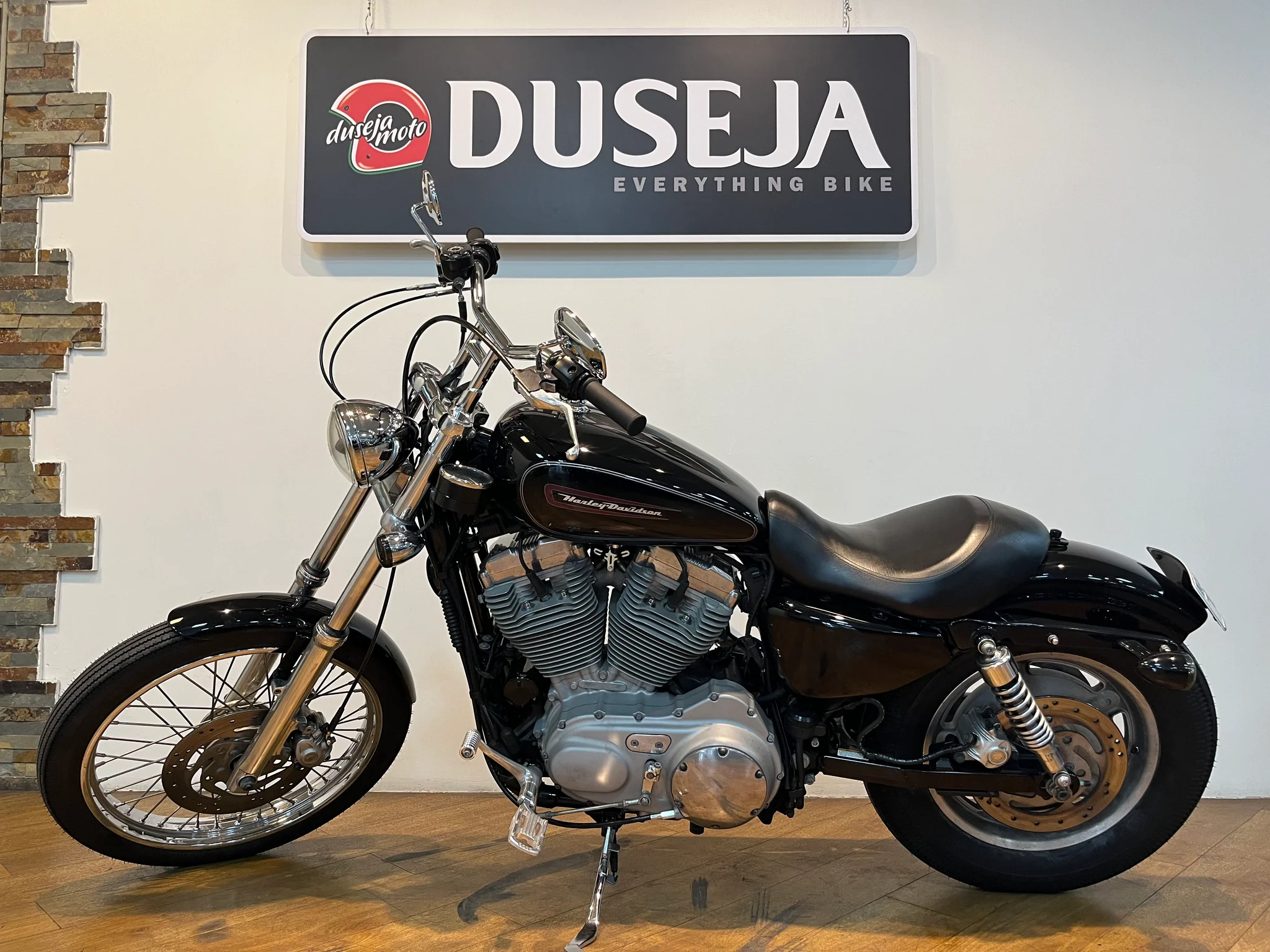 Harley-Davidson XL883 C Sportster