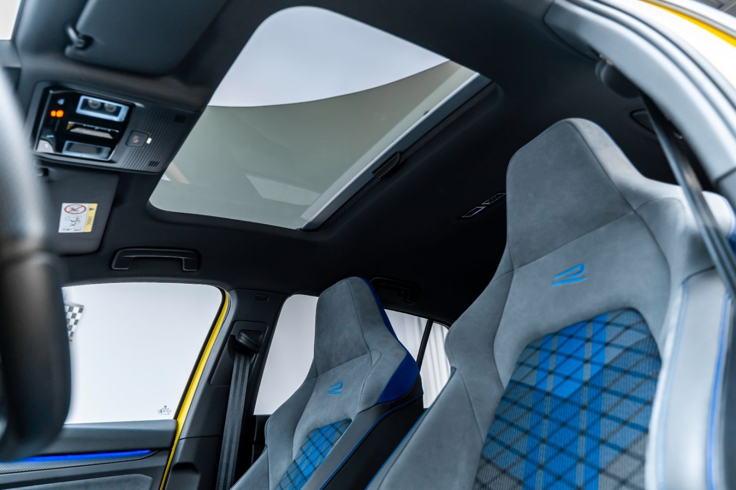 2022 Volkswagen Golf photo 4