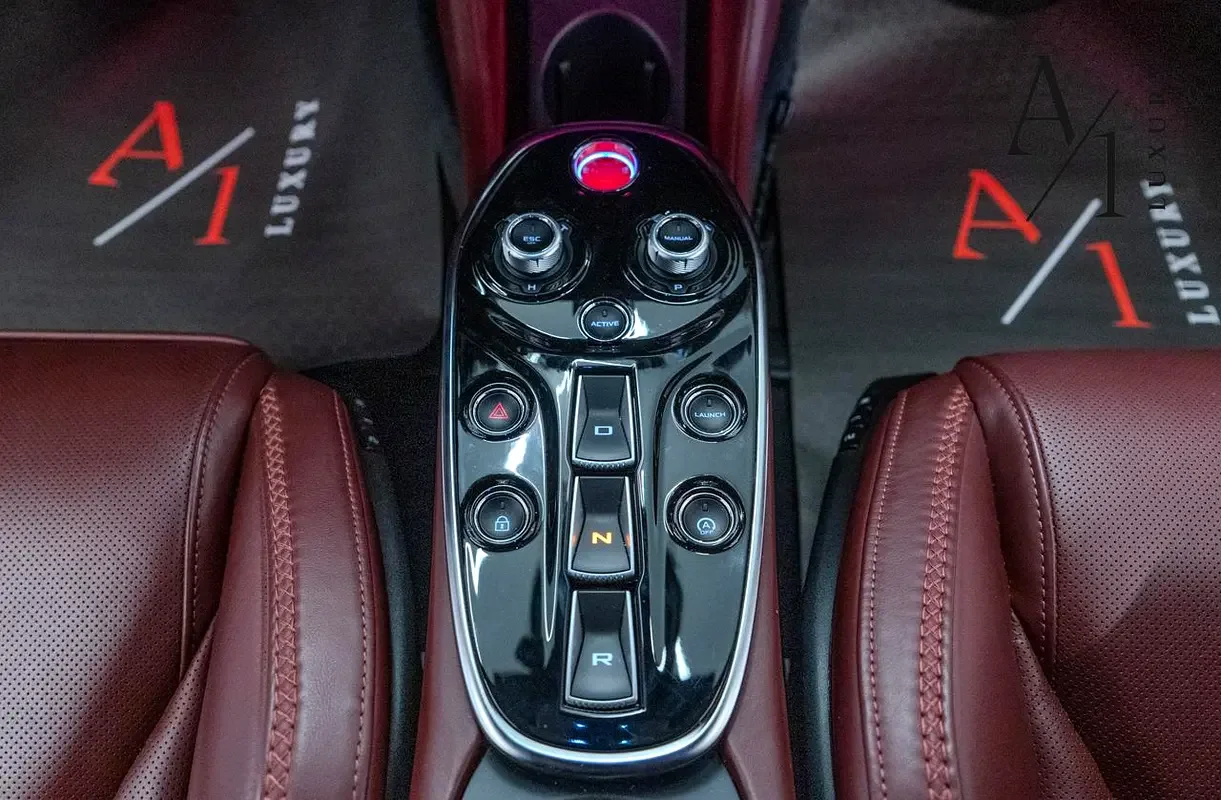 2022 McLaren GT photo 4