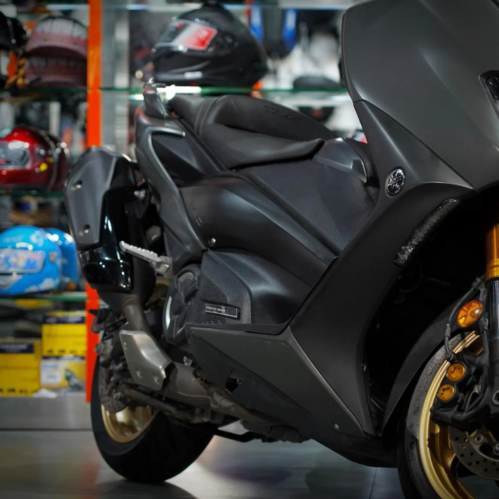 For Sale 2021 Yamaha TMAX 560 photo 4