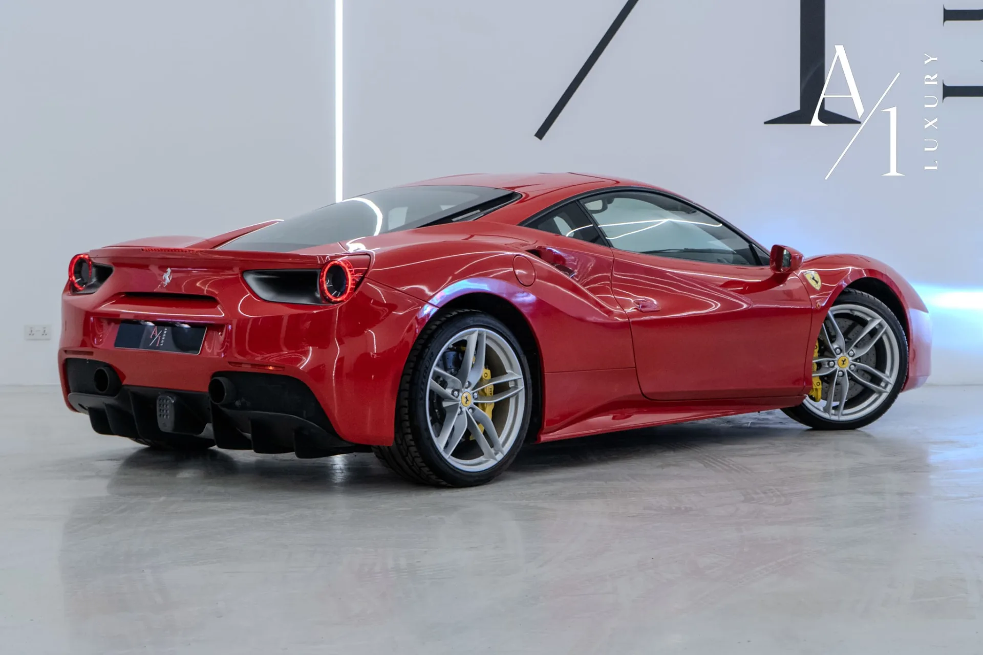 2017 Ferrari 488 GTB photo 4