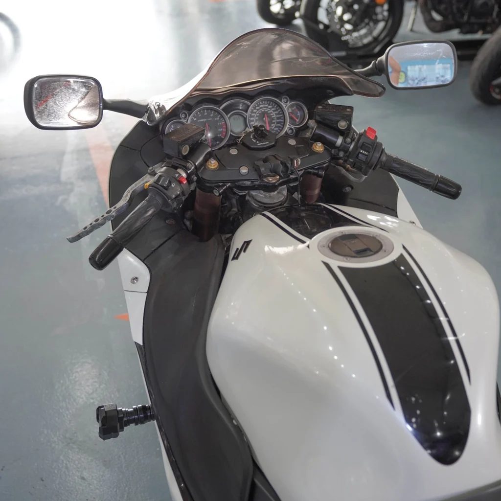 For Sale 2011 Suzuki Hayabusa GSX1300R Gen 2 photo 3