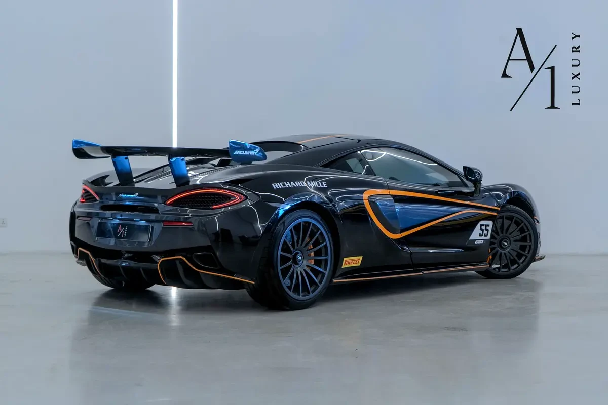 2020 McLaren 620R photo 5