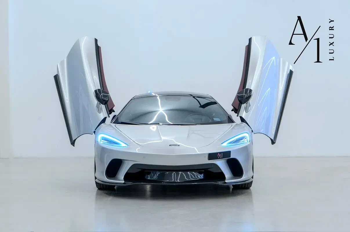 2022 McLaren GT photo 2