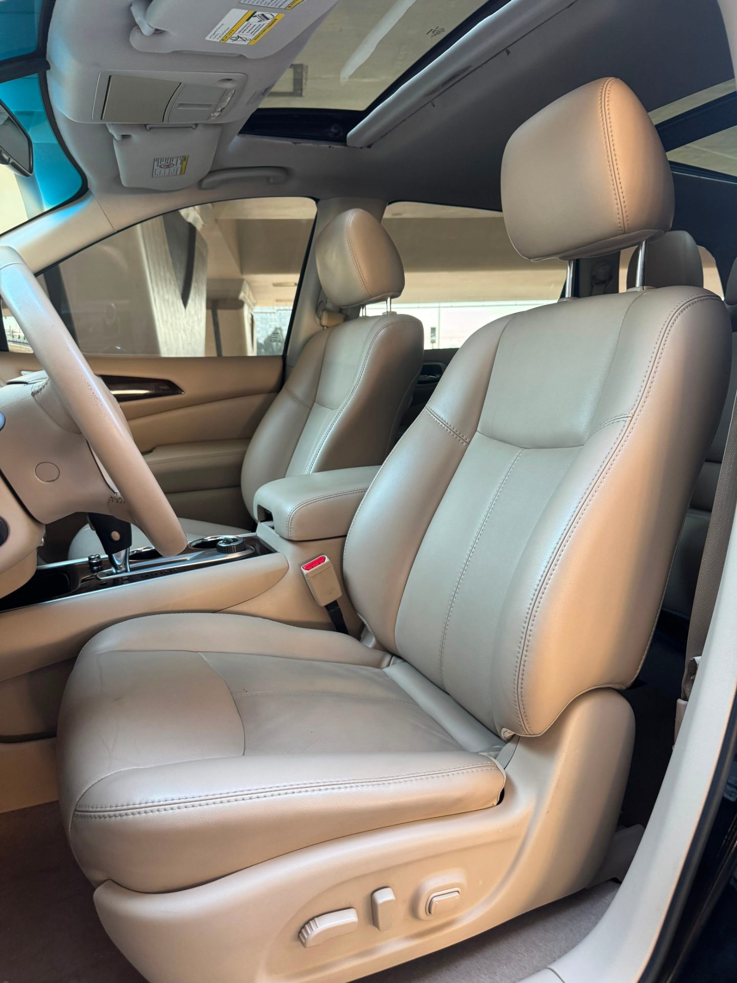 2014 Nissan Pathfinder photo 5