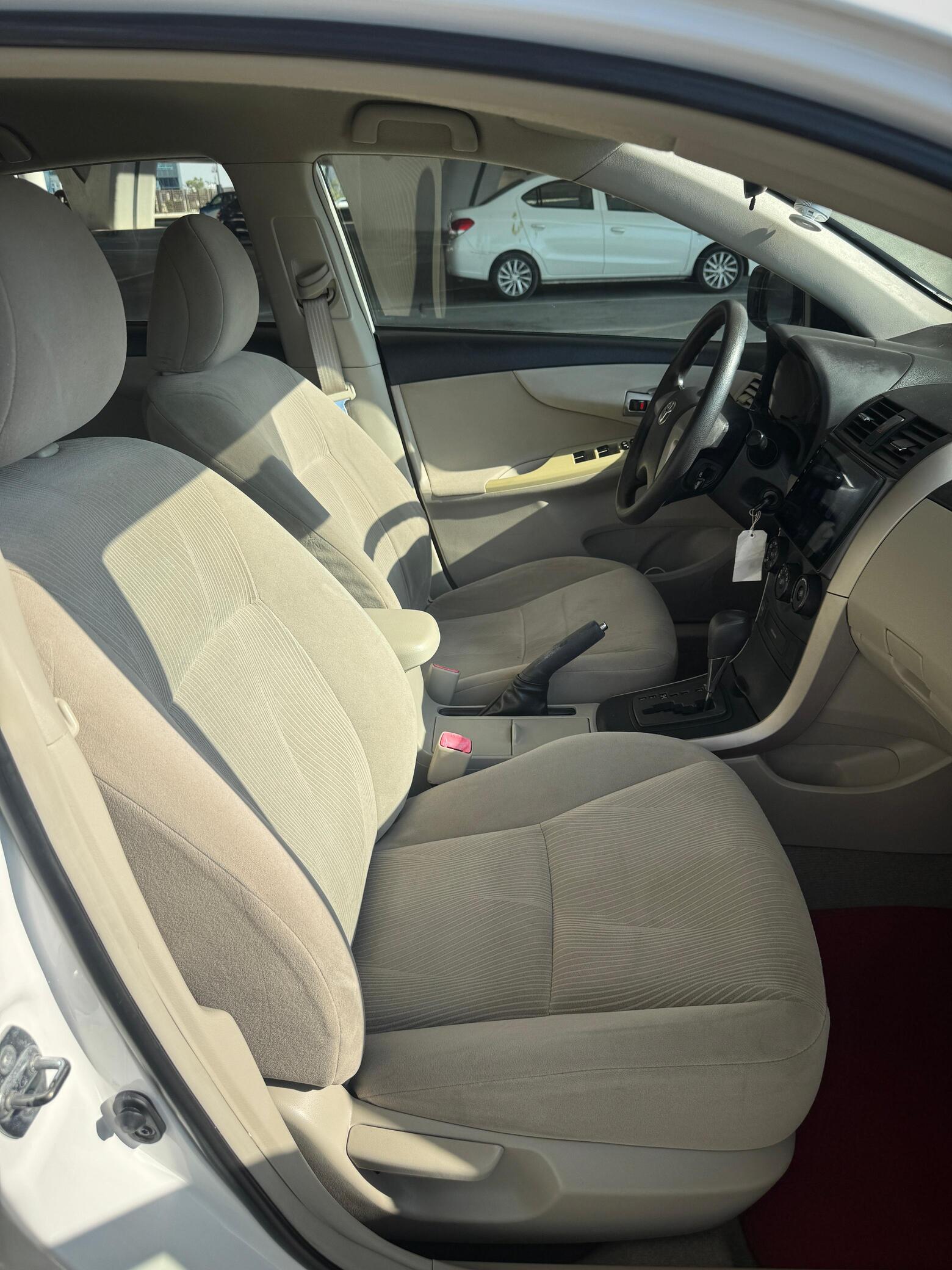2013 Toyota Corolla photo 5