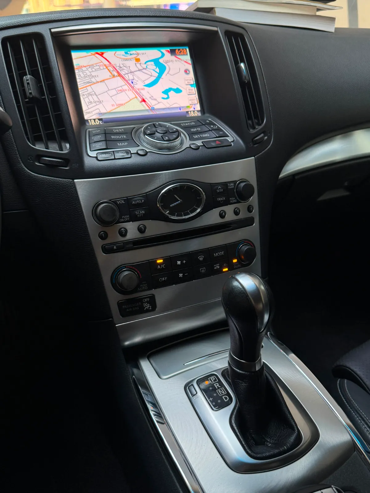 2015 Infiniti Q60 photo 3