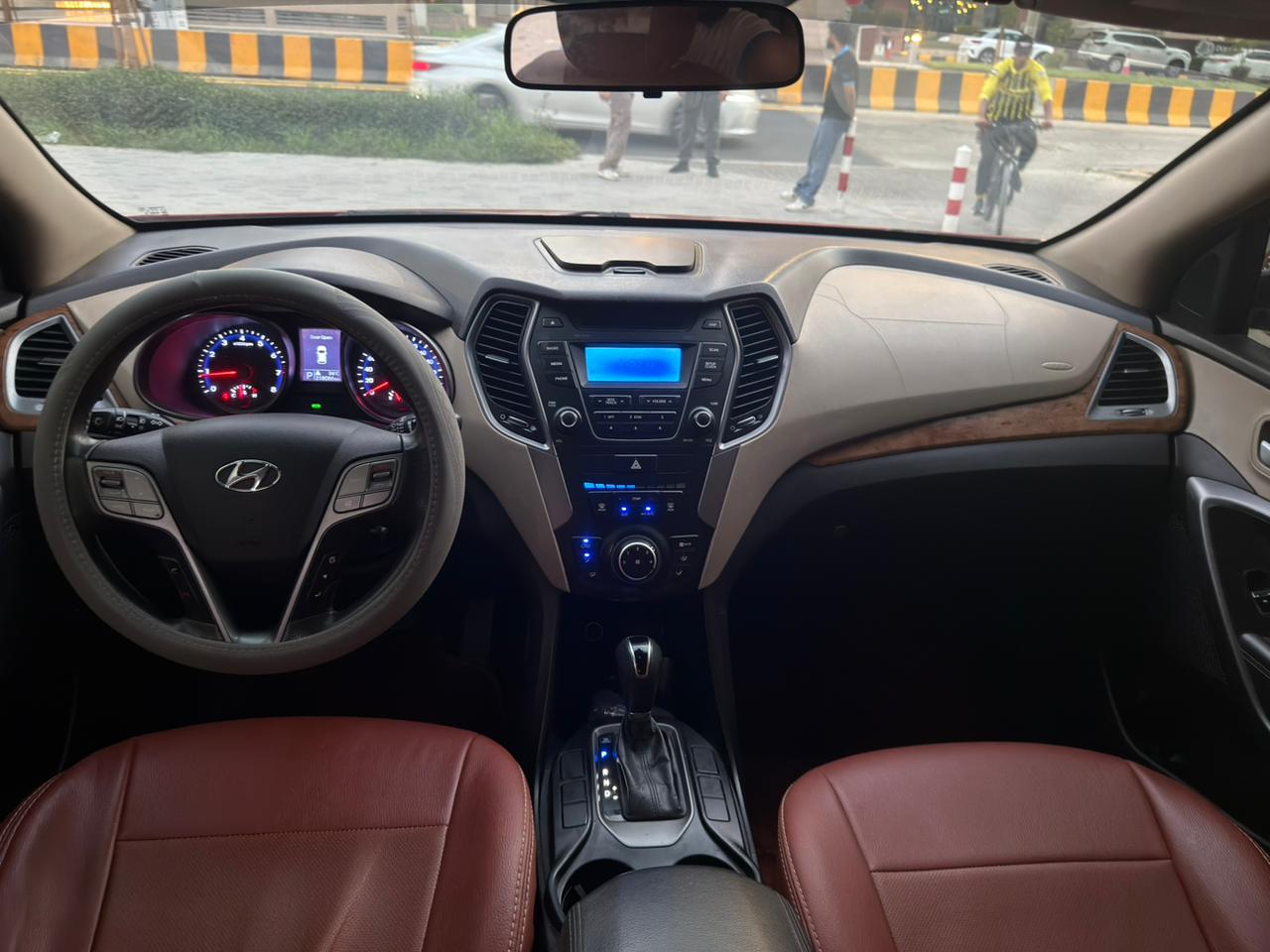 2015 Hyundai Santa Fe photo 4