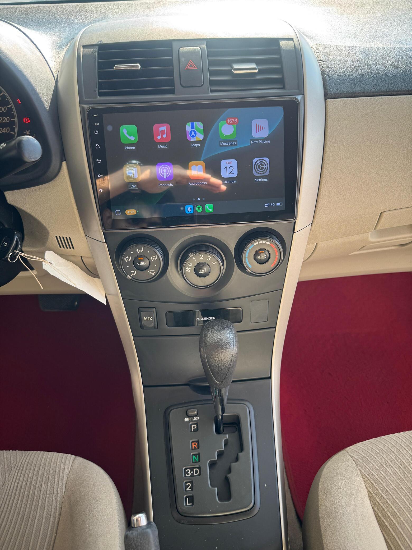 2013 Toyota Corolla photo 4