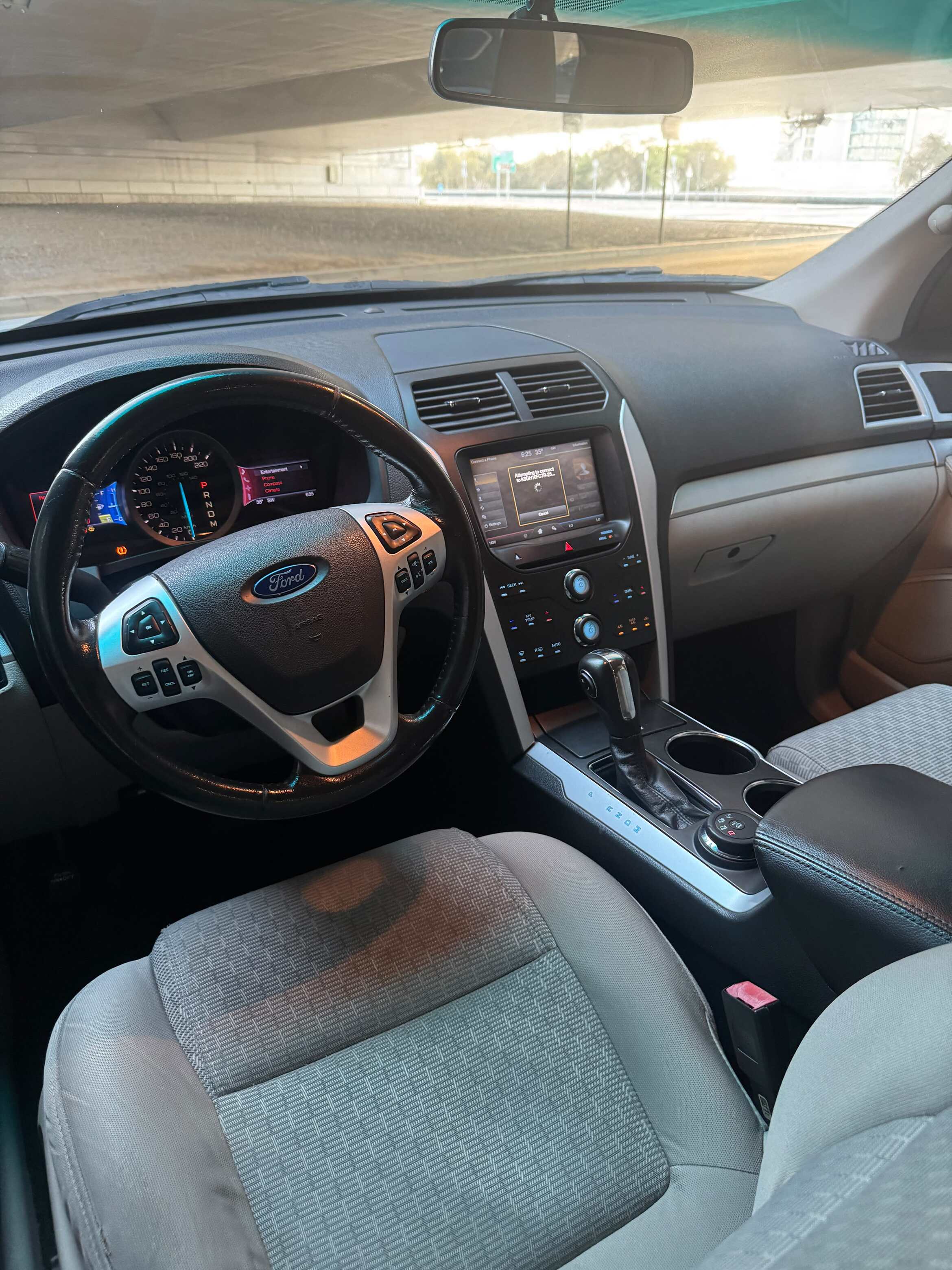 2013 Ford Explorer photo 4
