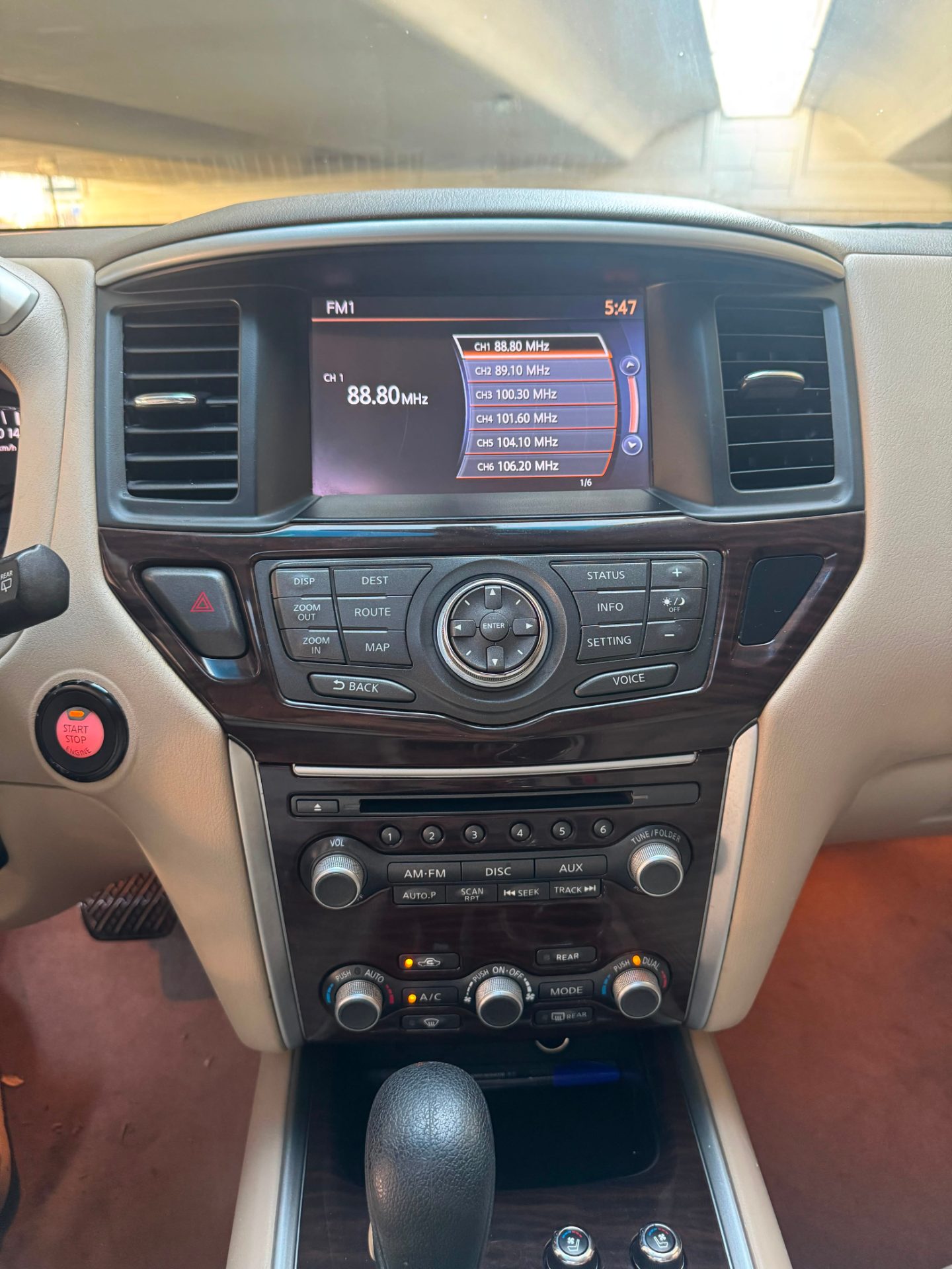 2014 Nissan Pathfinder photo 4
