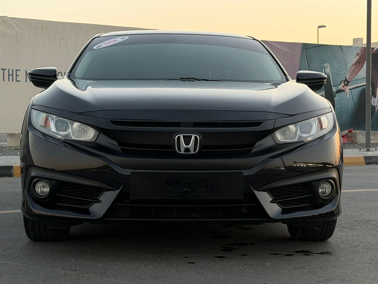 2018 Honda Civic photo 2