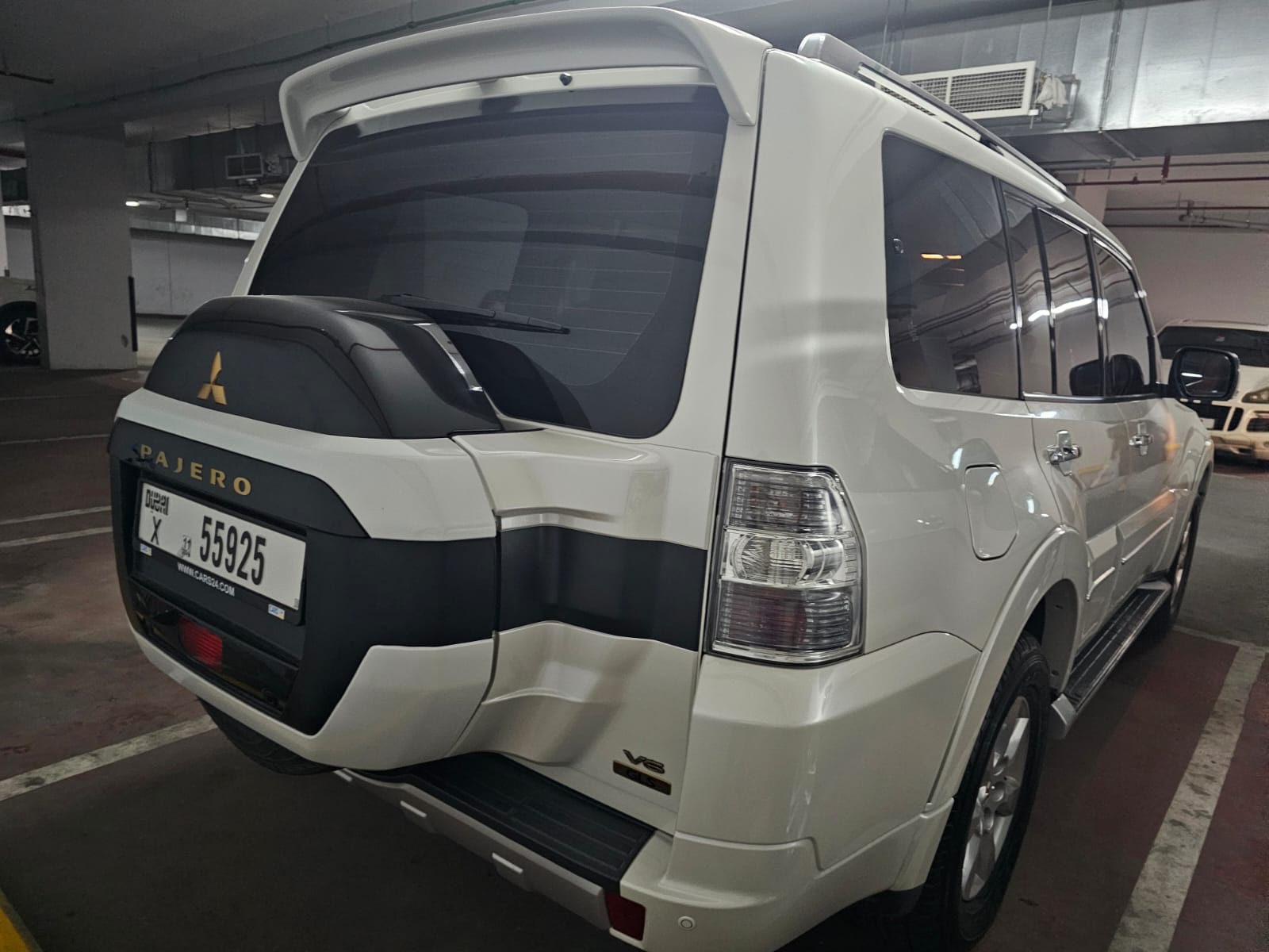2018 Mitsubishi Pajero photo 3