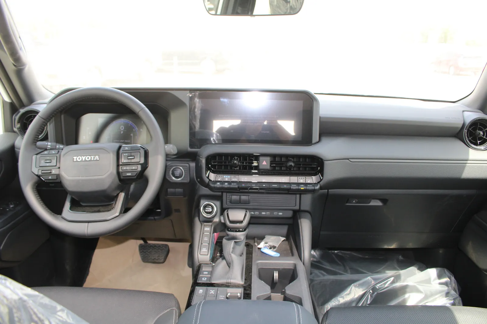 2026 Toyota Land Cruiser Prado photo 4