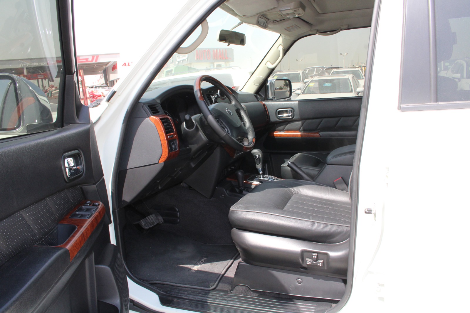 2022 Nissan Patrol Safari photo 5