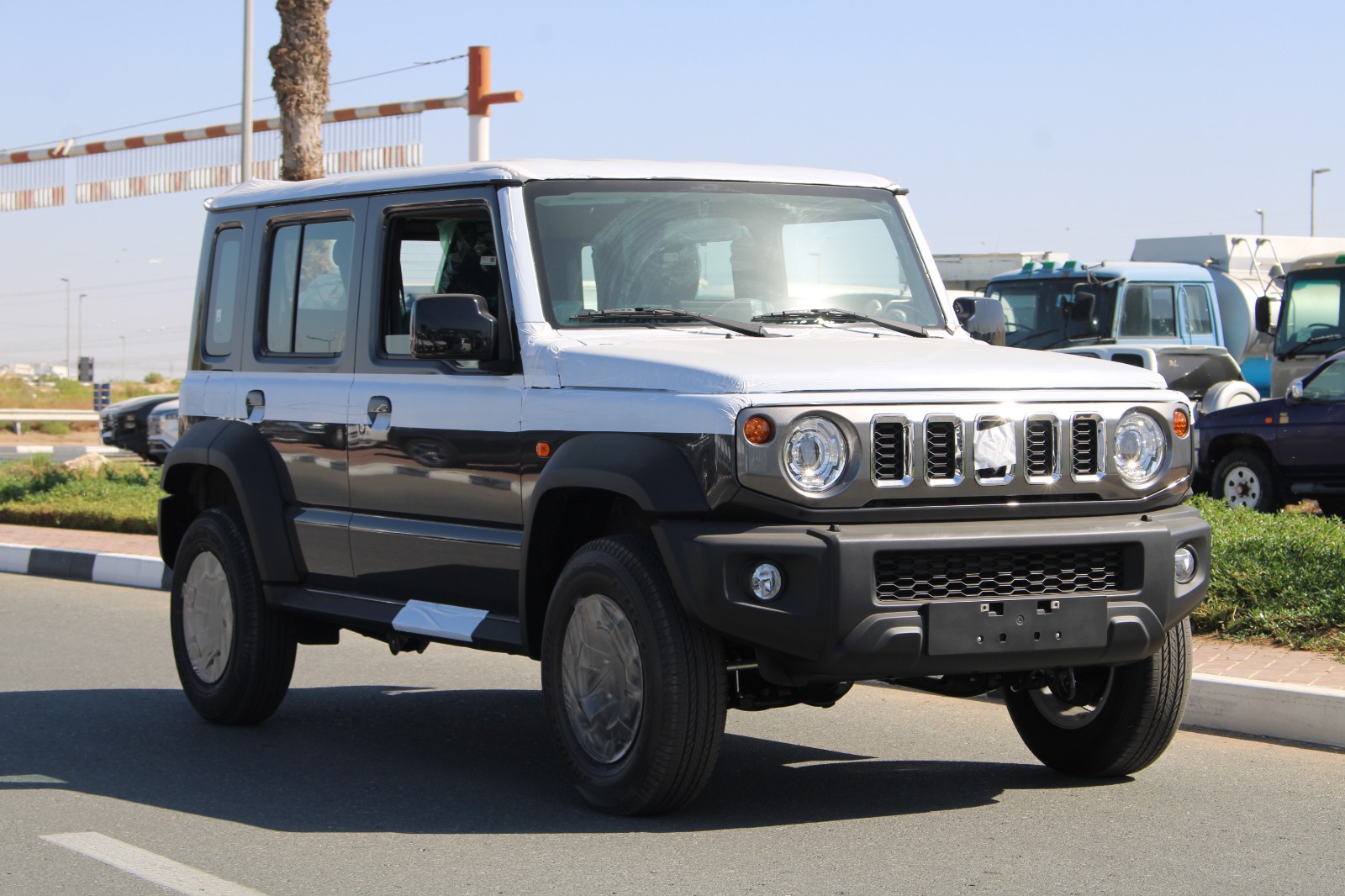 2026 Suzuki Jimny photo 2