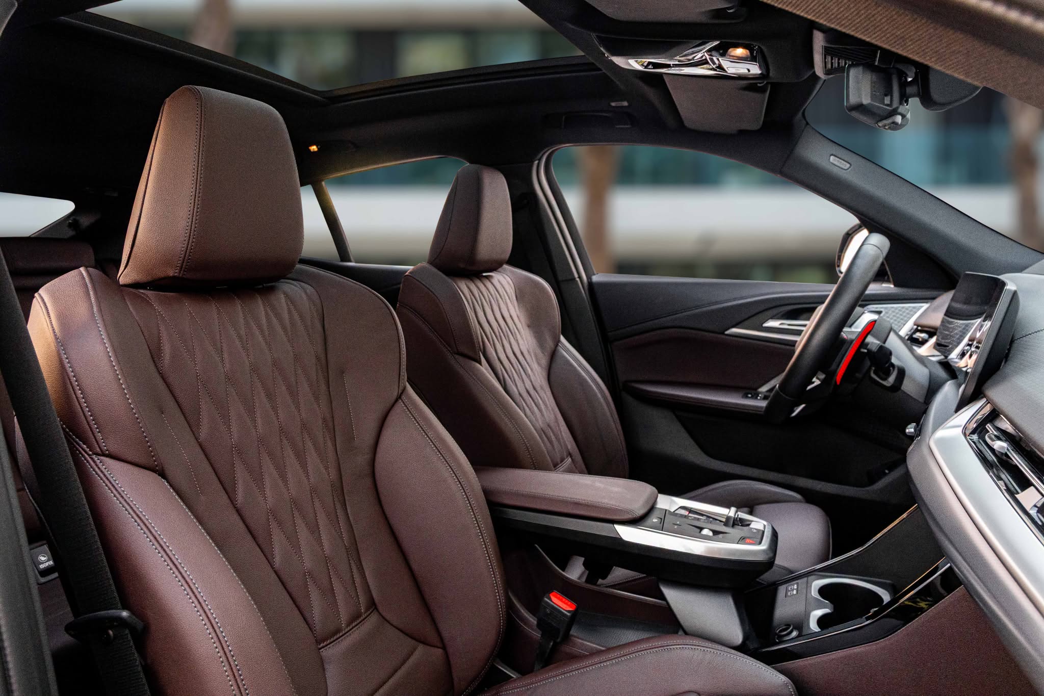 2025 BMW X2 photo 2