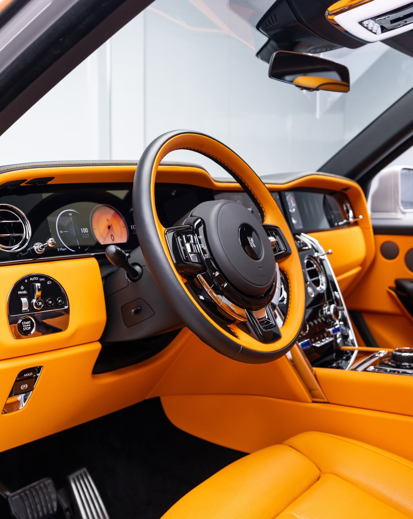 2025 Rolls-Royce Cullinan photo 5