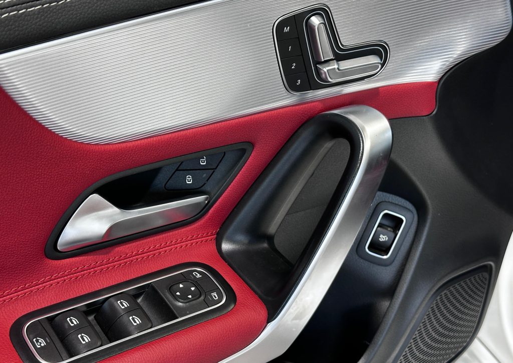 2026 Mercedes-Benz CLA photo 5