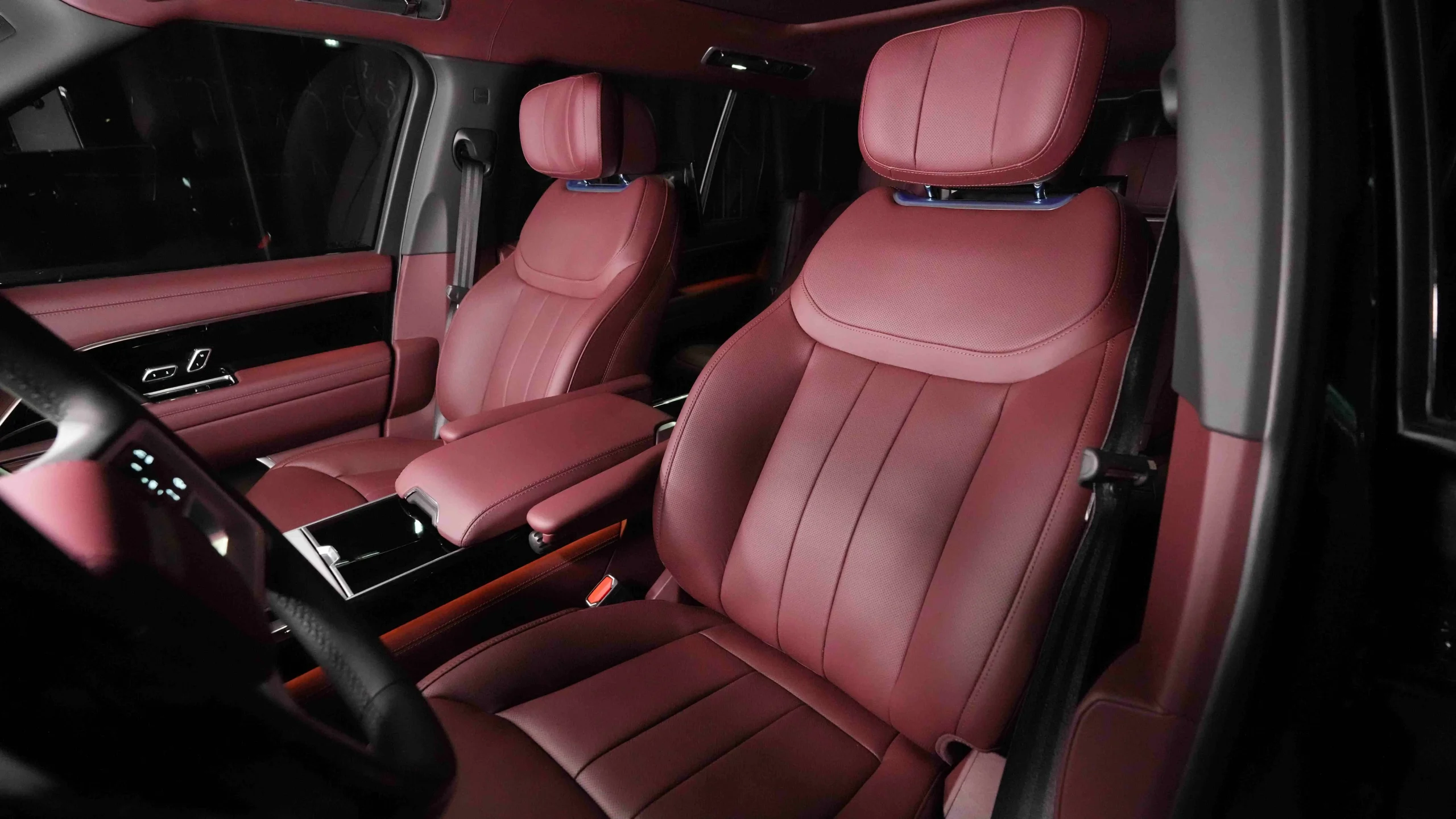 2024 Land Rover Autobiography photo 5