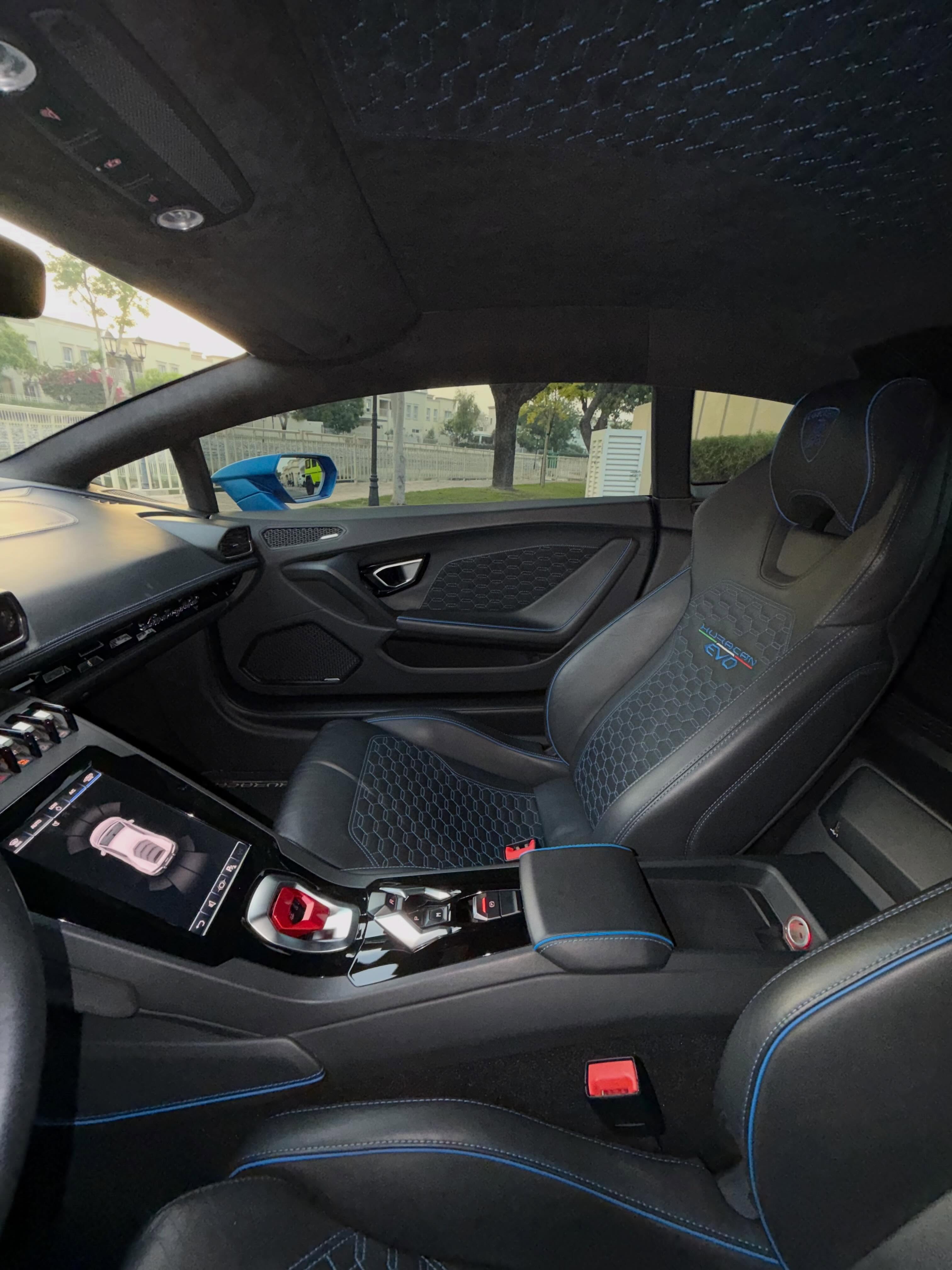 2023 Lamborghini Huracan photo 5