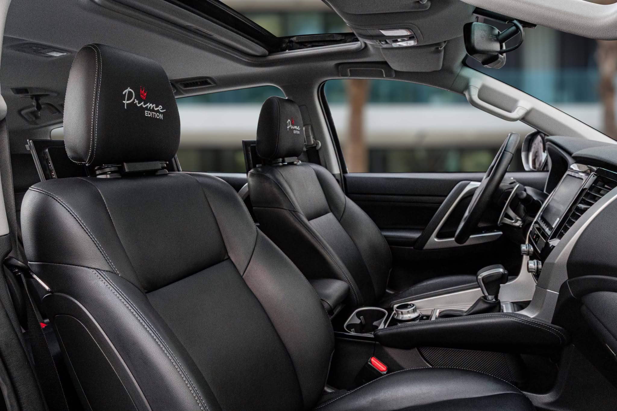 2023 Mitsubishi Montero Sport photo 3