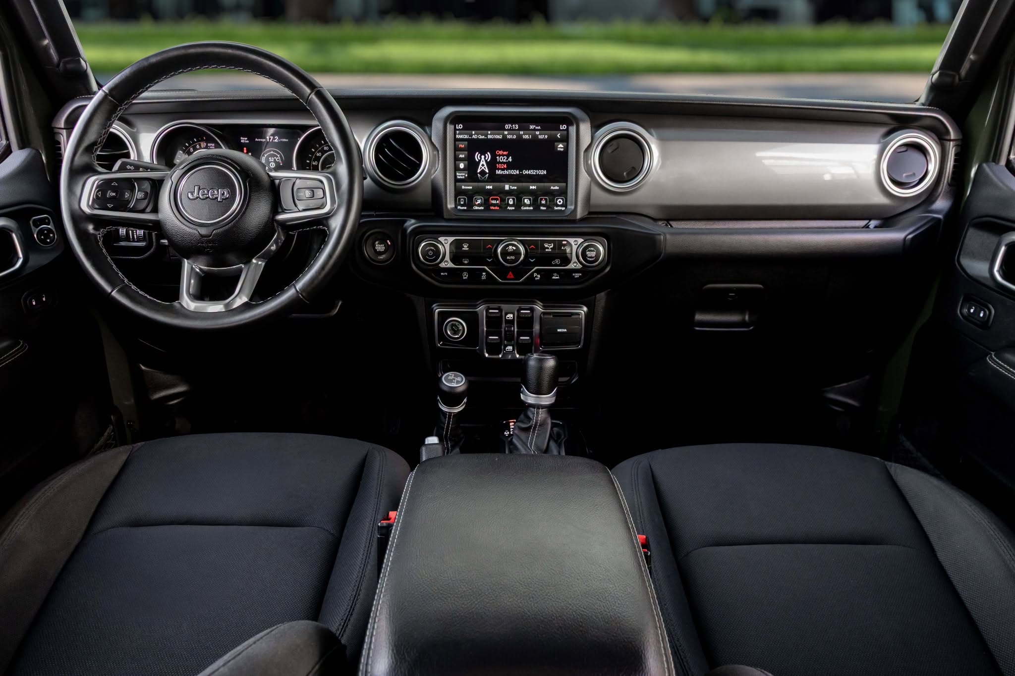 2021 Jeep Wrangler photo 5