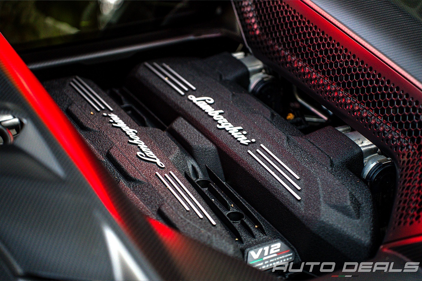 2025 Lamborghini Revuelto photo 4