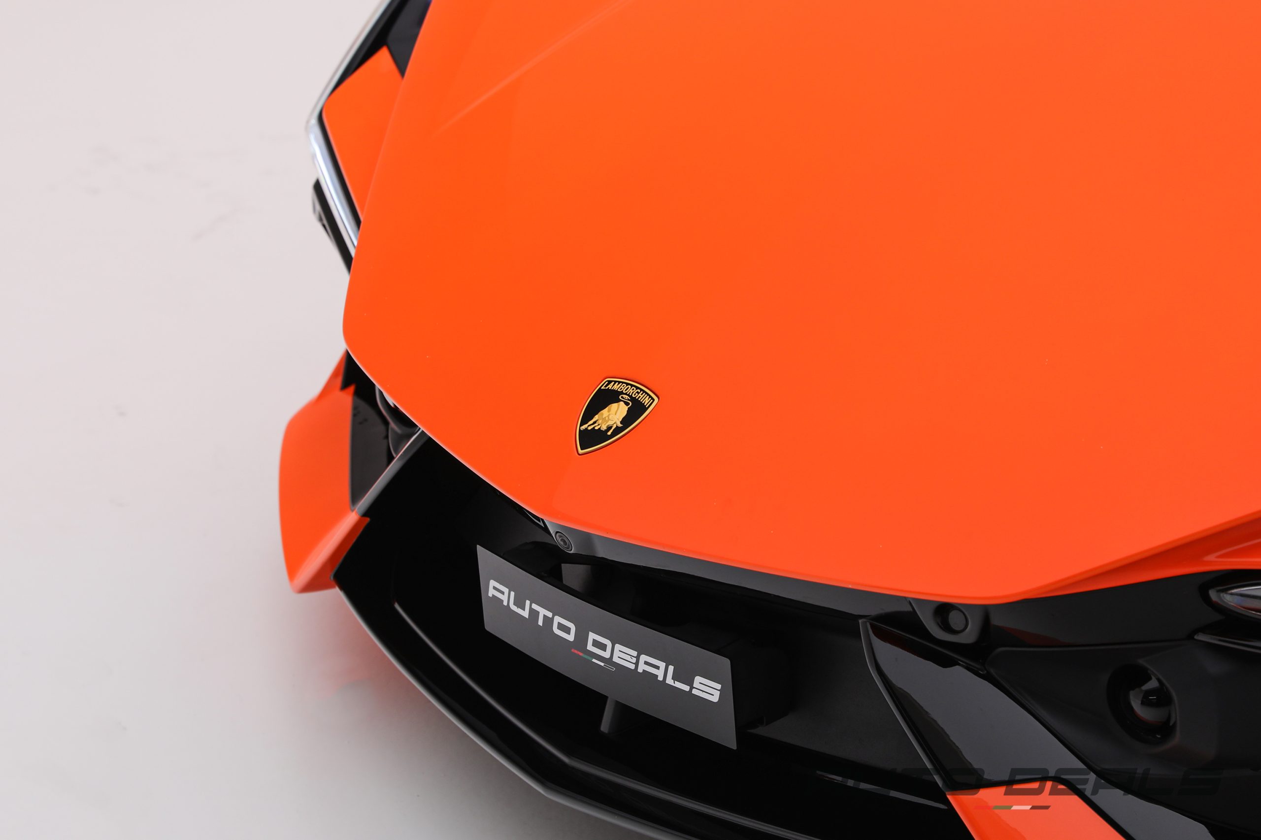2024 Lamborghini Revuelto photo 2