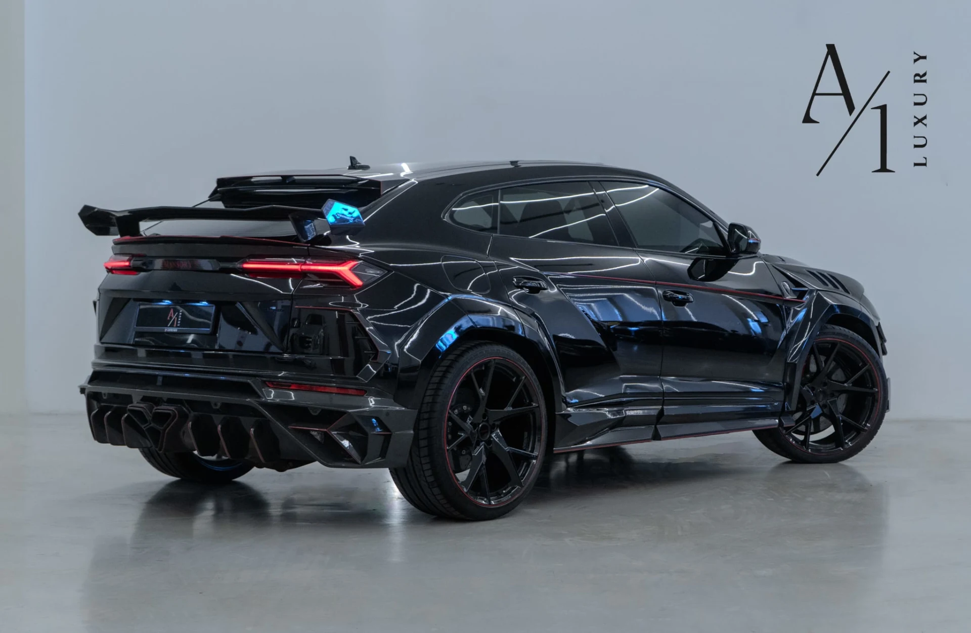 2021 Lamborghini Urus photo 4