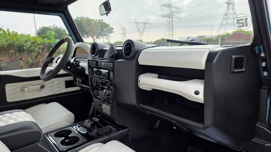 2010 Land Rover MADefender 110 photo 5