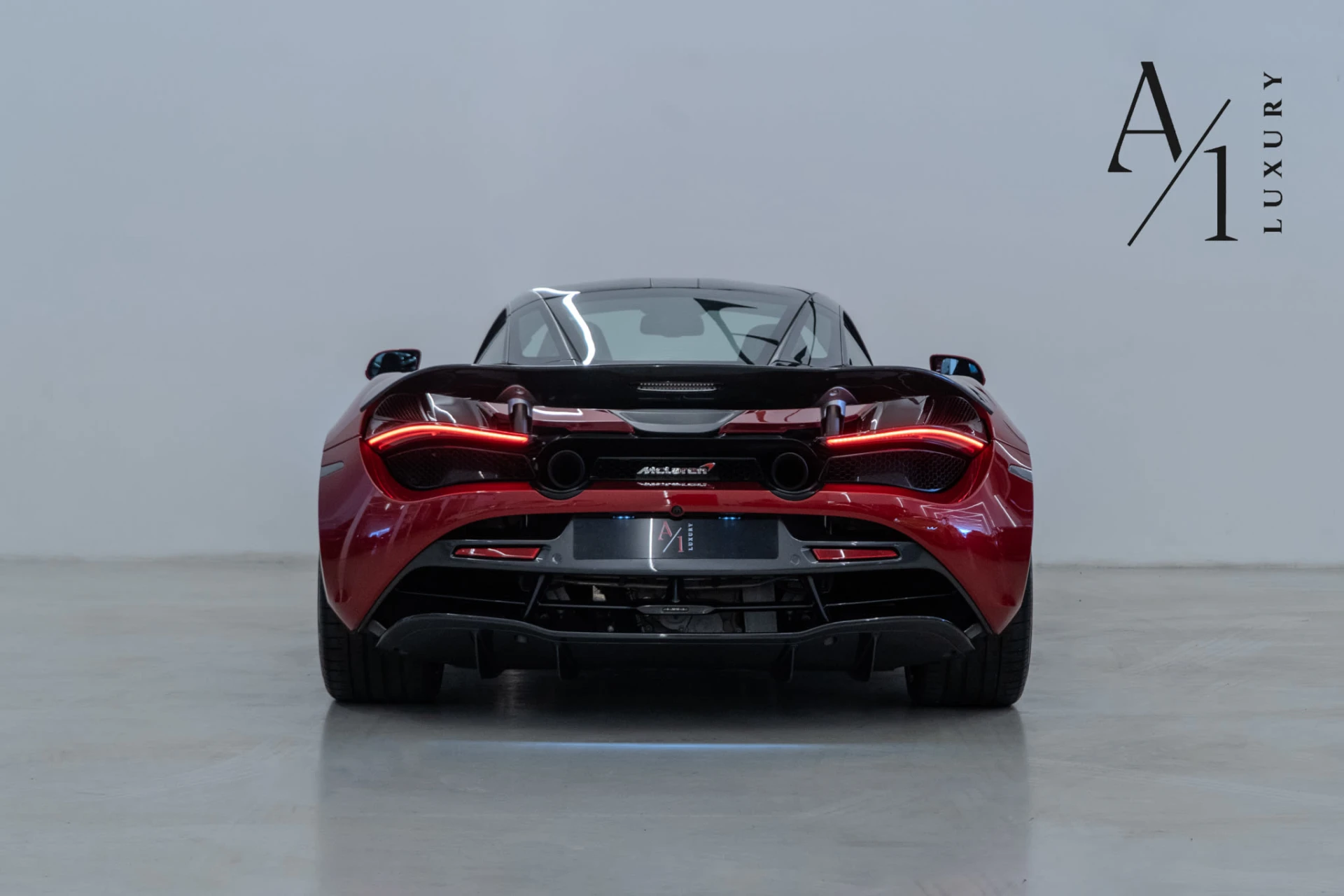 2018 McLaren 720S photo 3