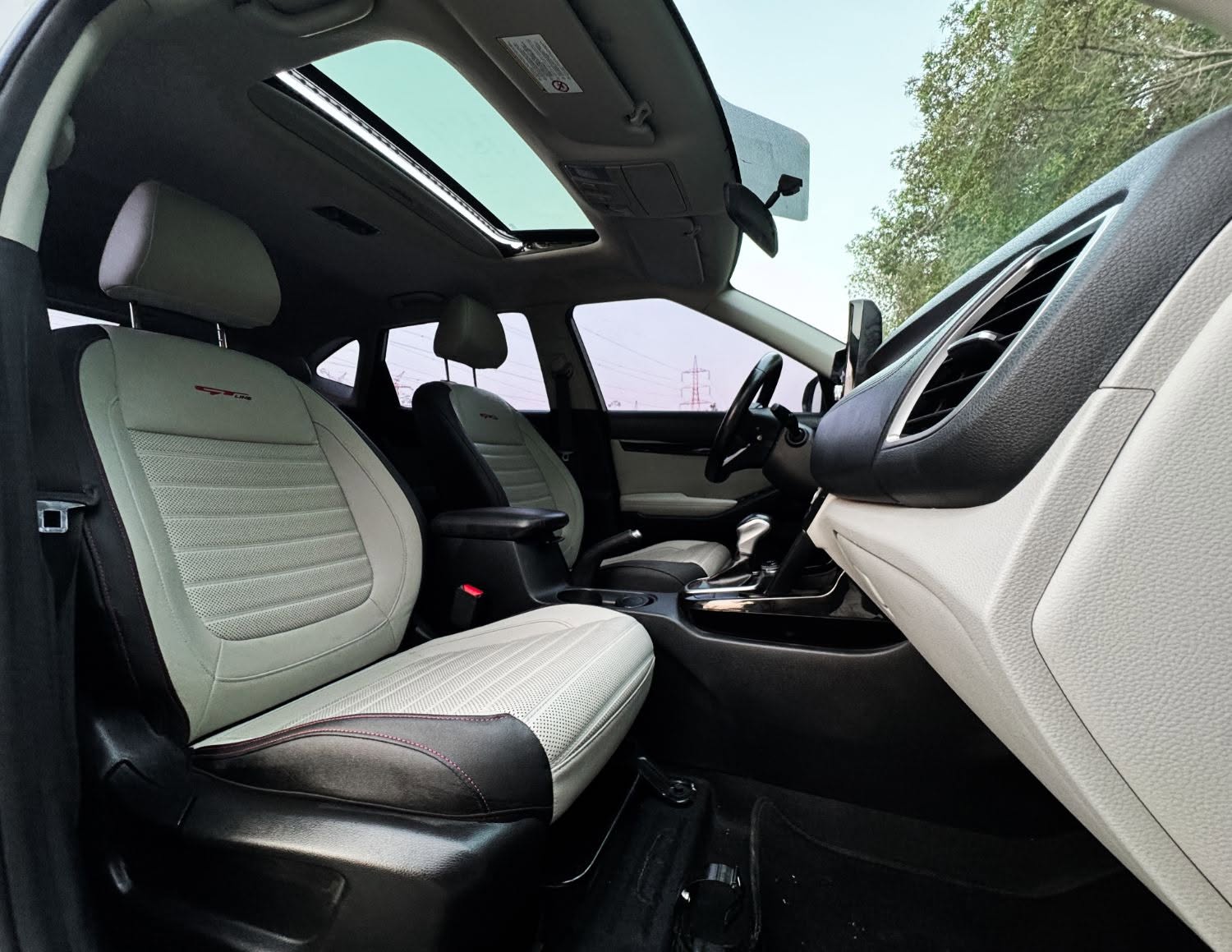 2023 Kia Seltos photo 4